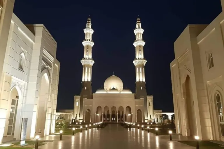 10 Most Beautiful Mosques in Asia 2025